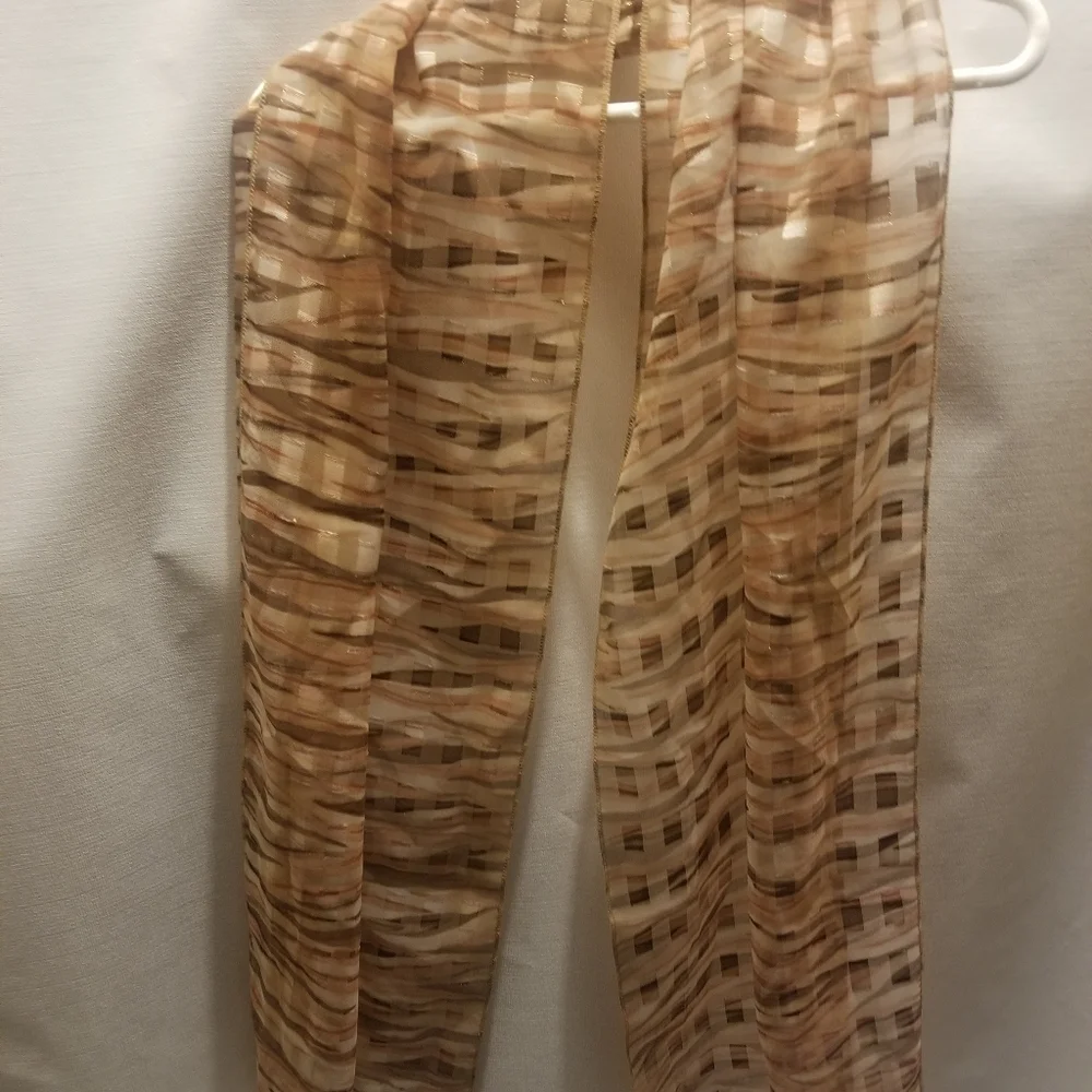 Gorgeous sheer scarf w gold rectangles - Picture 4 of 4